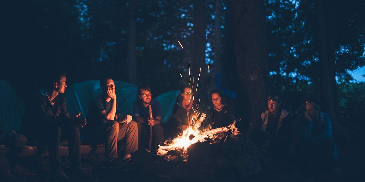Gece Kamp Ateşi ile Sıcak Anılar Biriktirin