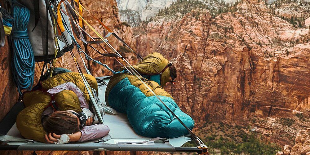 Kışlık Uyku Tulumu Seçerken Dikkat Edilmesi Gerekenler | Sıcak ve Rahat Kamp Deneyimi