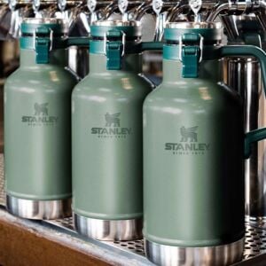 Stanley Classic Easy-Pour Growler Termos 1,9 L Yeşil