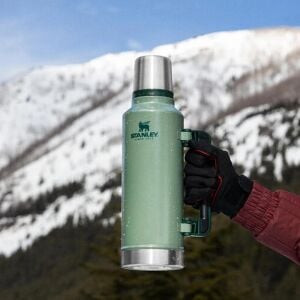 Stanley Klasik Vakumlu Paslanmaz Çelik Termos 1.9 Lt Yeşil